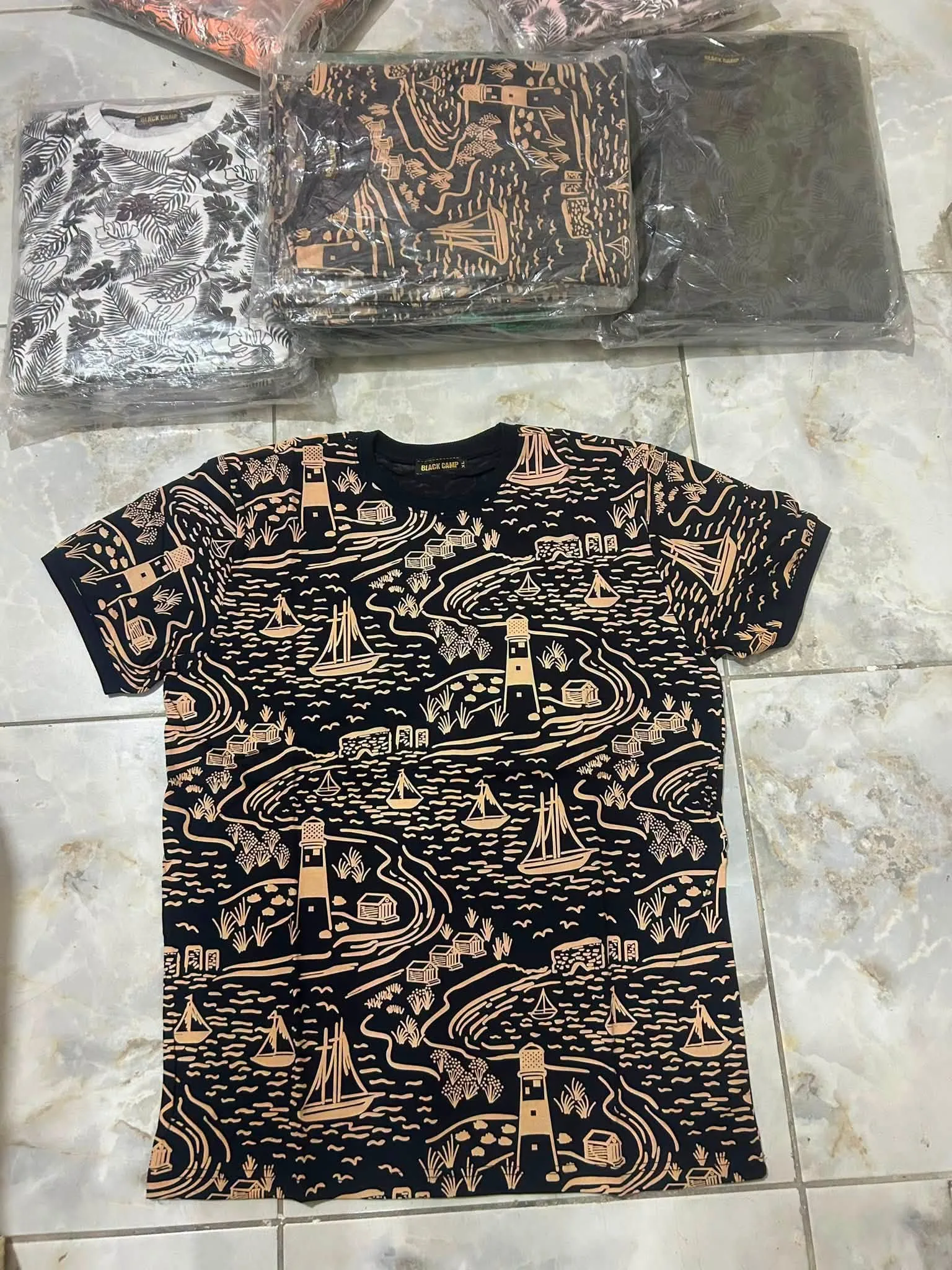 Toptan İhracat Fazlası Erkek Tişört – Geniş Kalıp, S-2XL Serili ürünü – fotoğraf 2
