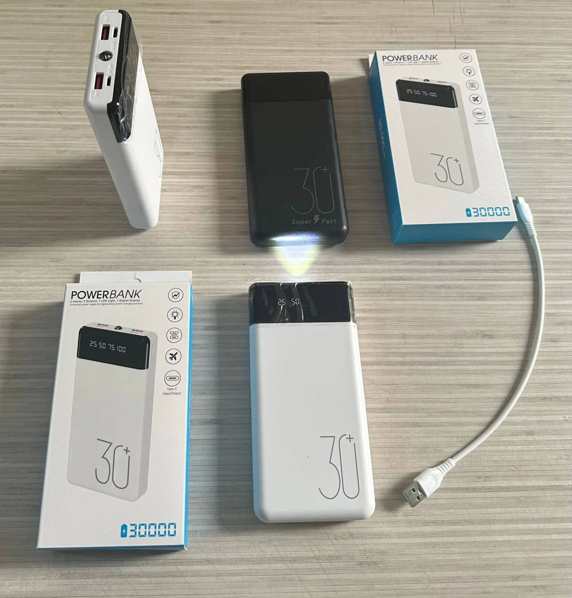 Toptan Powerbank 30000 mAh – El Fenerli, Çift USB, Type-C, Ekranlı ürünü